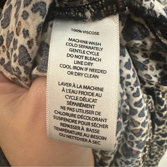 BeachLunchLounge Leopard Print Button Up Shirt Unsized ( large?) - Picture 7 of 8